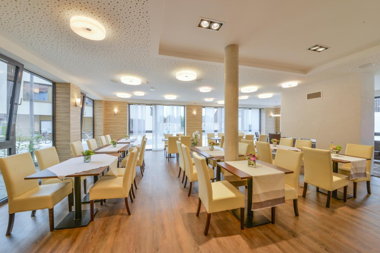 Hotel Witt Am See Weiherhammer ภายนอก รูปภาพ