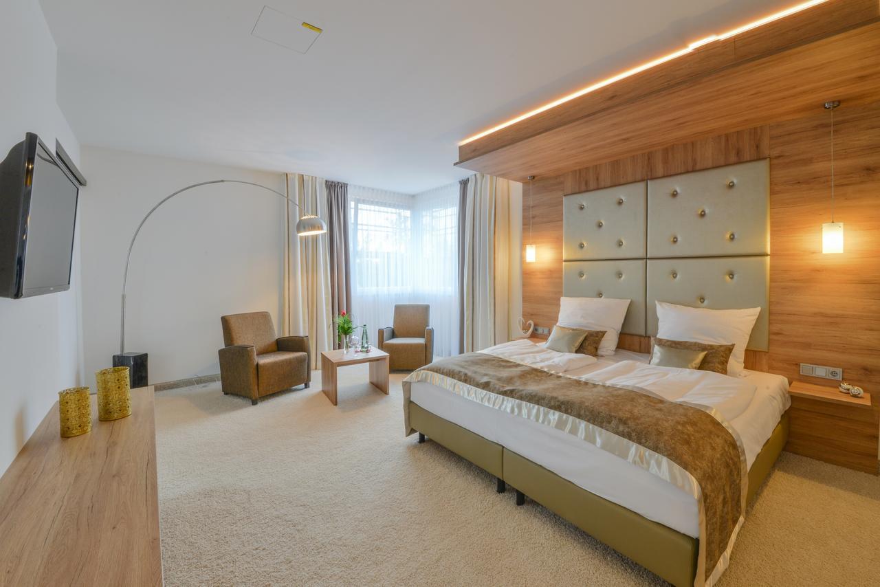 Hotel Witt Am See Weiherhammer ภายนอก รูปภาพ