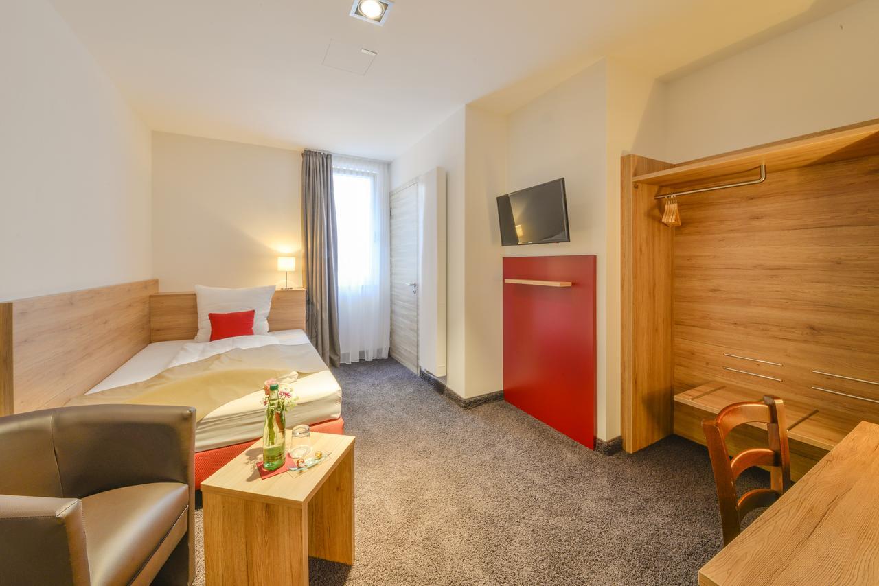 Hotel Witt Am See Weiherhammer ภายนอก รูปภาพ